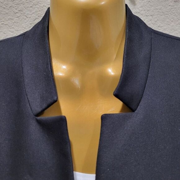 Chico's Size 0 (X-Small) Black Cotton Blend Jacket Black / White Striped Lining - Picture 4 of 13